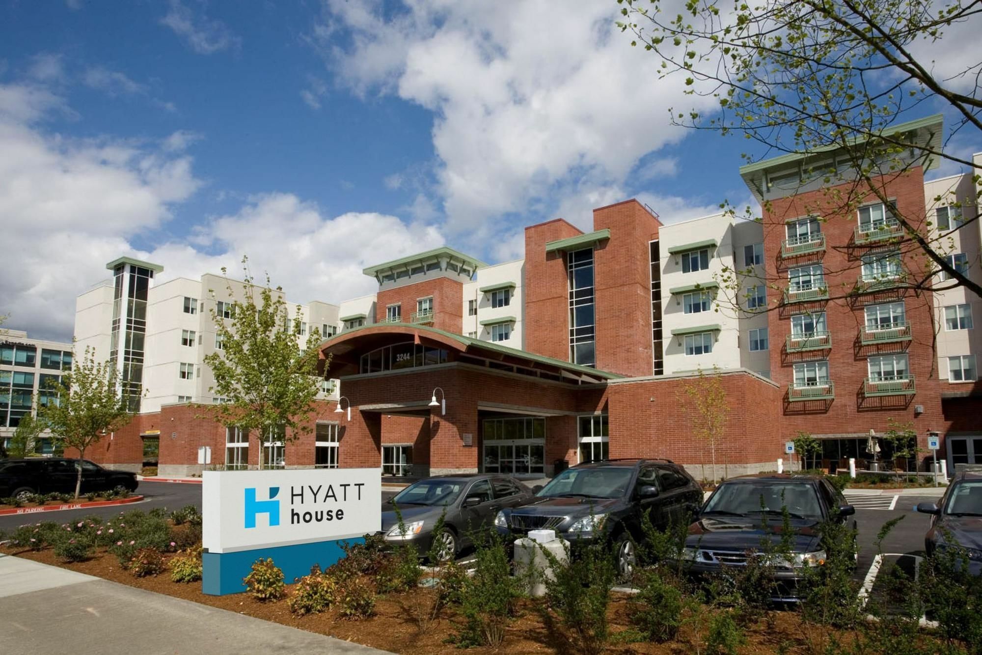 Hyatt House Seattle Bellevue Hotel Exterior photo